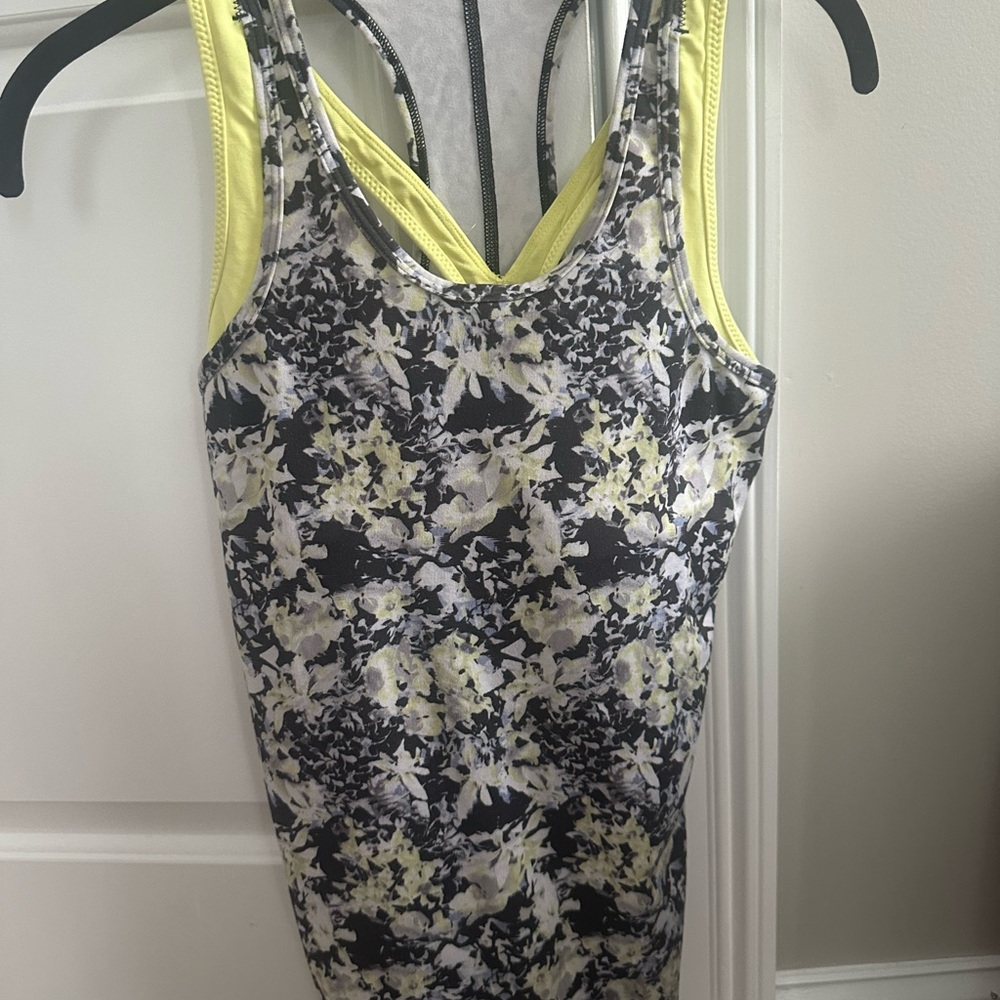 Lululemon tank with bra